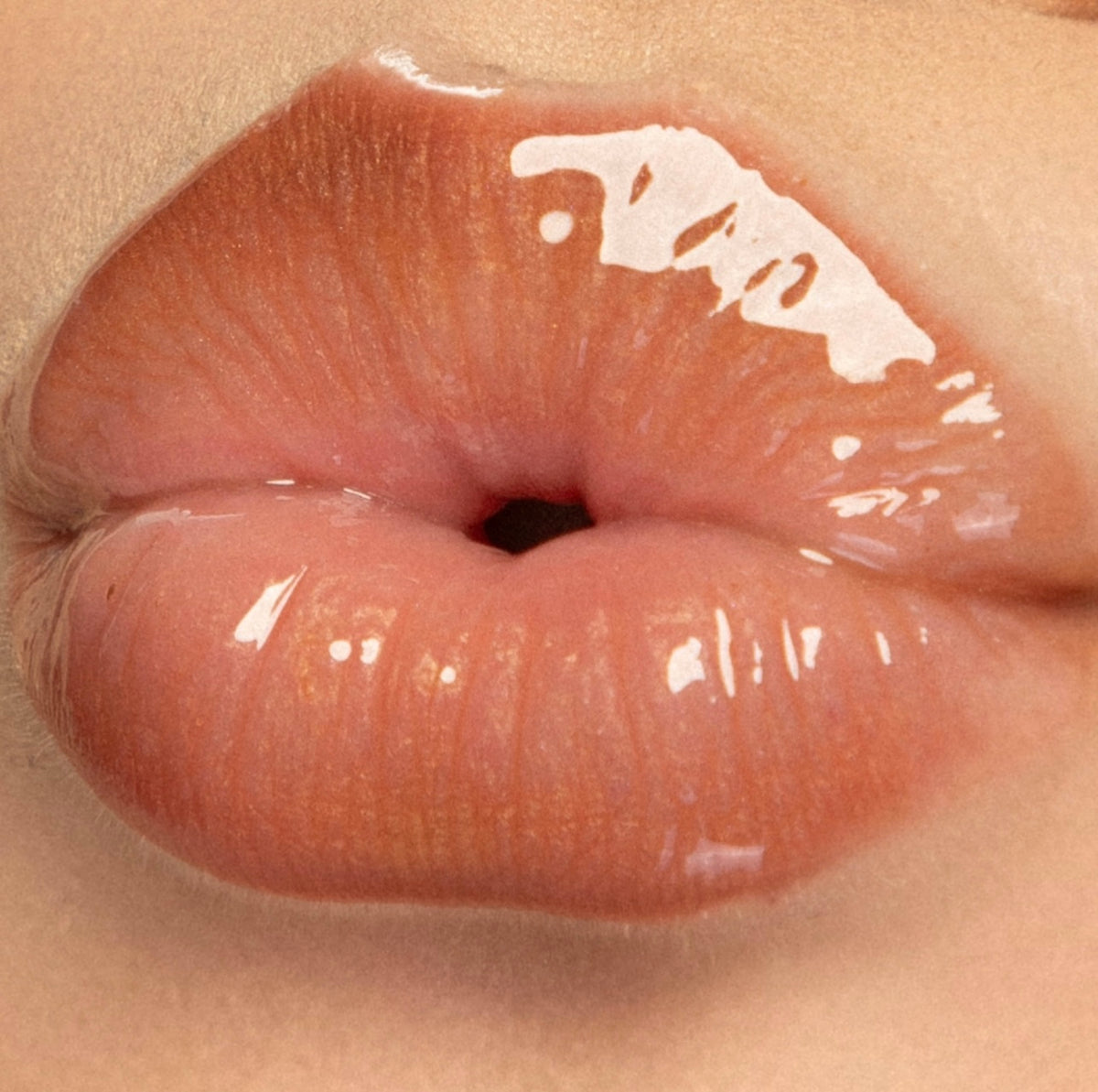 Ефект на MUSE Peptide Lip Butter Пиня Колада