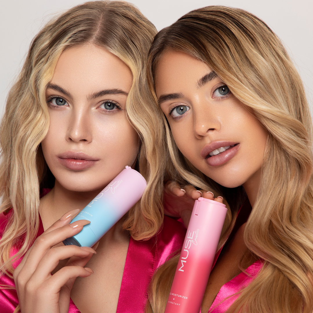 Опаковка на MUSE Peptide Serum с модели